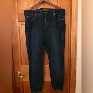 Torrid Curvy Bombshell Skinny Jean Size 20R